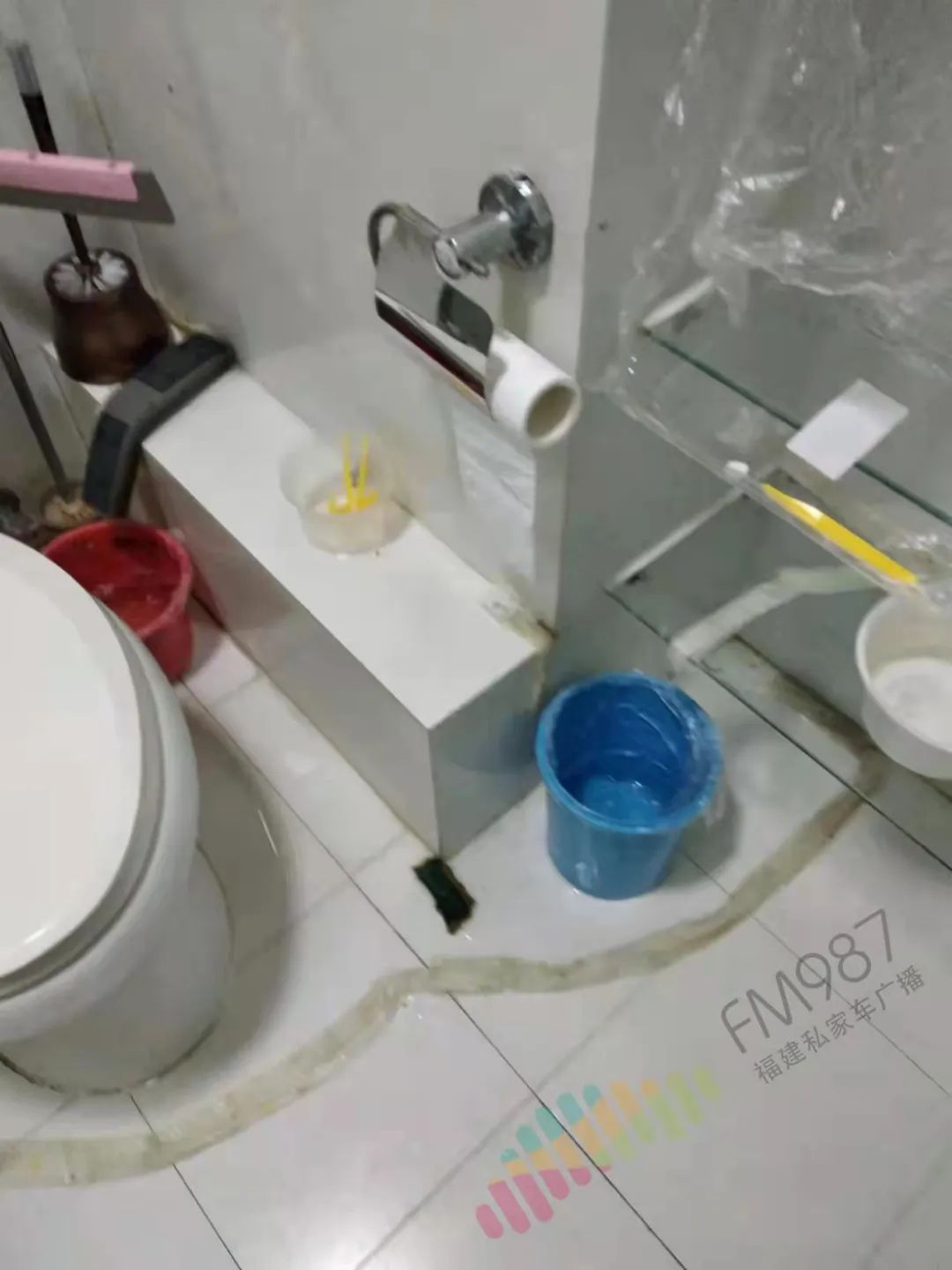 DƬ